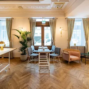 4* Aparthotel Starlight Salzgries